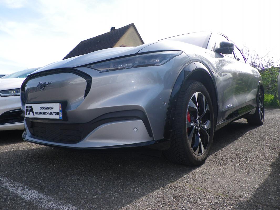 Ford Mustang - MACH E 4X EXTENDED RANGE 99KWH 351CH AWD MACH-E 99 KWH 351 CH